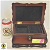 Image 1 : PETITE ORNATE JEWLERY BOX WITH REMOVABLE TRAY