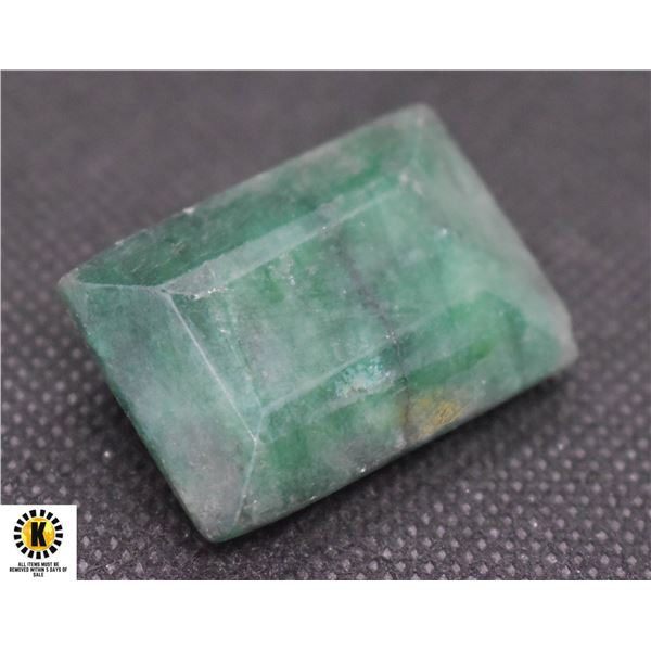 #17--GENUINE GREEN EMERALD GEMSTONE 79.65CT