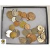 Image 1 : BOX OF INTERNATIONAL COINS