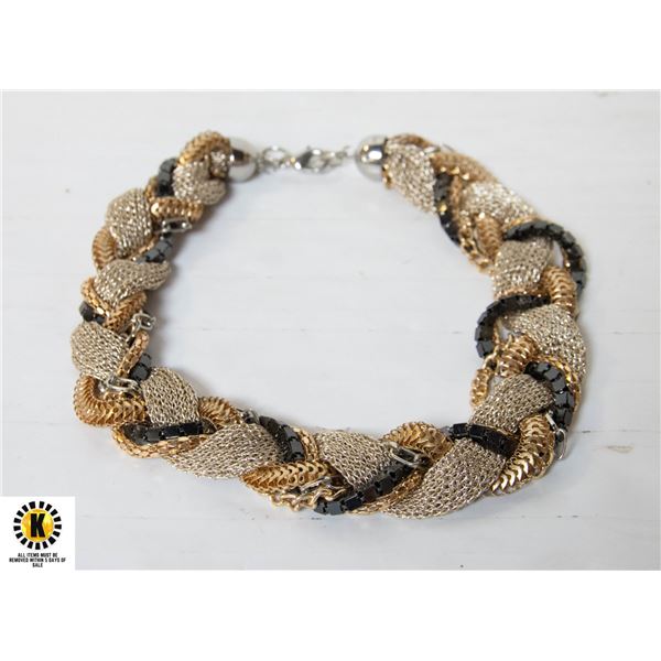 ORNATE GOLD AND SILVER TONE BRAID STYLE NECKLACE