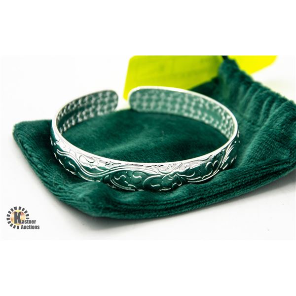 NEW .925 SILVER BANGLE IN CLOTH POUCH