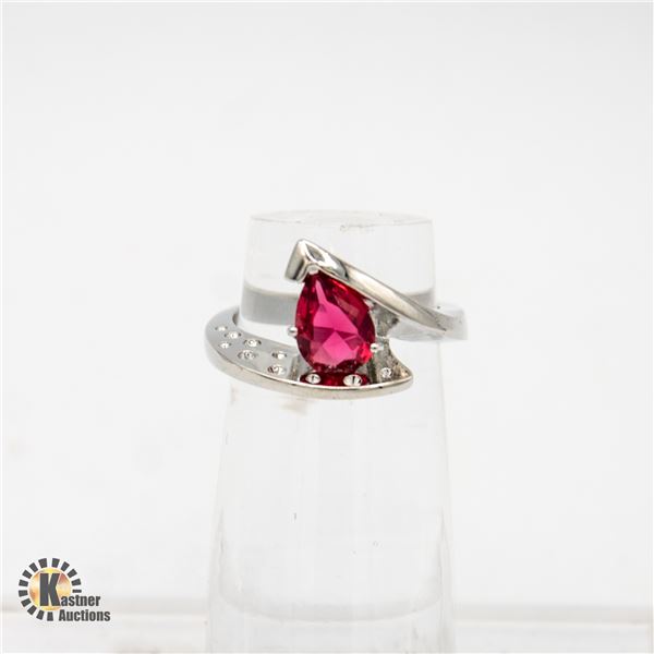 RED STONE WOMENS RING SIZE 5