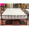 Image 1 : NEW QUEEN SIZE METAL BEDFRAME