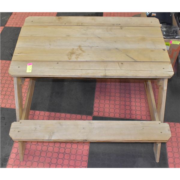 KIDS PICNIC TABLE/SANDBOX WITH REMOVEABLE LID