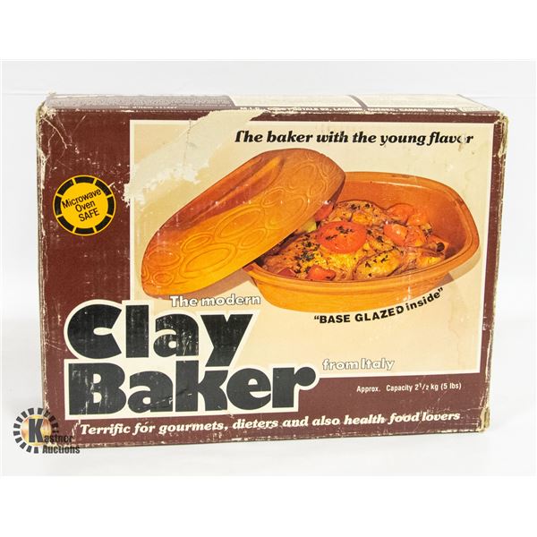 NEW VINTAGE CLAY BAKER/ROASTER MADE IN ITALY