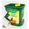 Image 1 : LAWN SEED SPREADER