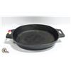 Image 1 : PAMPERED CHEF 12" CAST IRON SKILLET