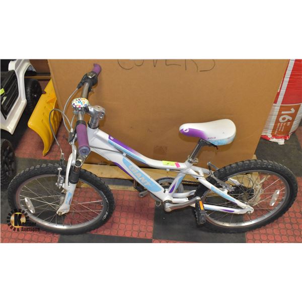 GIANTS KIDS BIKE WITH ONE SHOCK