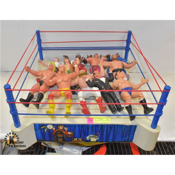 VINTAGE 1980 WRESTLING MACTCH & 11 FIGURES