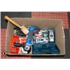 Image 1 : BOX OF ASSORTED TOOLS INCLUDING A MASTERCRAFT