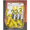 Image 1 : BOX WITH SEVEN RATCHETING TIE-DOWN STRAPS