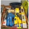 Image 1 : TRAY OF SHOP TOOLS & MISCELLANEOUS