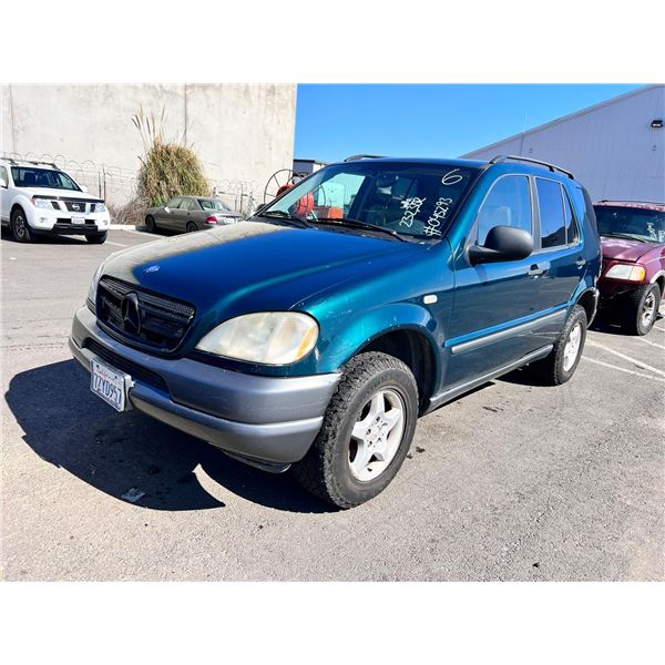 1998 Mercedes-Benz M-Class ML 320