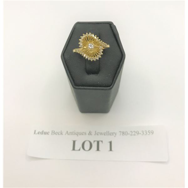 Gorgeous Gold Ring w Melee Diamonds