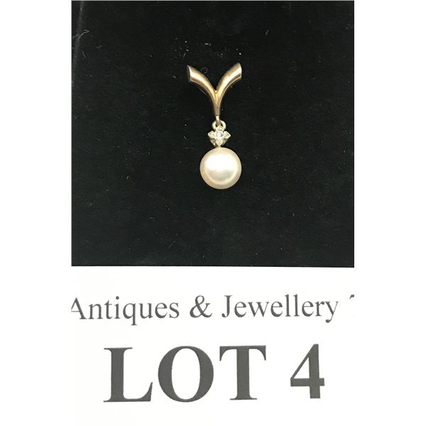 Pearl & Melee Diamond Pendant