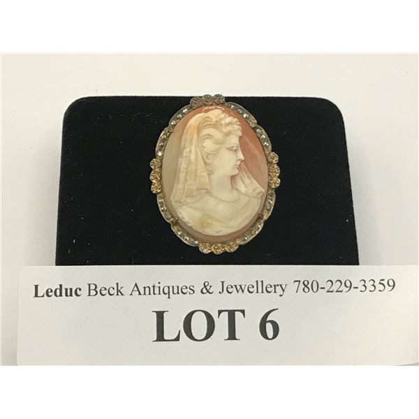 Vintage Cameo Brooch/Pendant