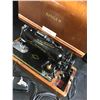 Image 2 : Vintage Singer Sewing Machine w Bentwood Carrying Case