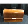 Image 4 : Vintage Singer Sewing Machine w Bentwood Carrying Case