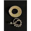 Image 2 : 2 Vintage Rhinestone Brooches