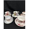 Image 2 : 8 Collectible Cup & Saucer Sets.