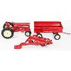 Image 2 : VINTAGE IHC TRACTOR W/ 3 BOTTOM PLOW & IHC WAGON