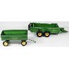 Image 2 : VINTAGE JOHN DEERE TANDOM MANURE SPREADER & WAGON