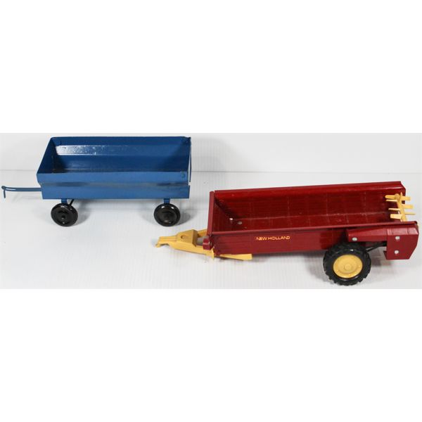 VINTAGE NEW HOLLAND MANURE SPREADER & FORD ERTL WAGON