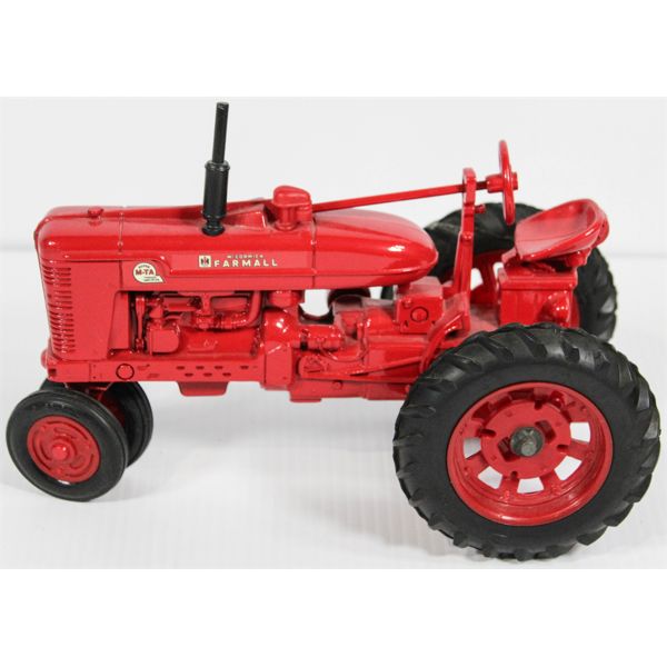 VINTAGE IHC FARMALL SUPER M-TA DIECAST TRACTOR