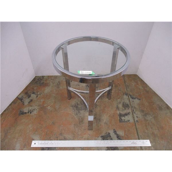 *Round End Table (20x23)