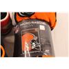 Image 2 : NFL Cleveland Browns Throw And (3) Drink Cozy