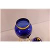 Image 3 : Blue Glass Lidded Vase