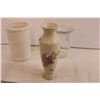 Image 10 : (3) Vases + Sugar & Cream Bowls
