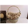 Image 5 : (3) Baskets + Picture Frame