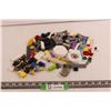 Image 1 : Small Flat of Lego with Lego People