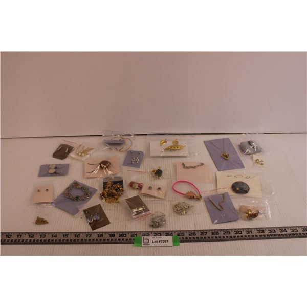 (26) Pieces of Jewellery