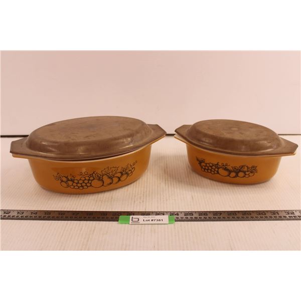 (2) Pyrex Casserole Dishes with Lids