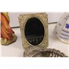 Image 6 : (2) Figurines + Small Picture Frame & Miscellaneous