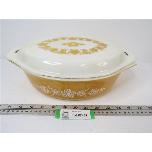 Pyrex Casserole Dish w/Lid