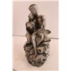 Image 3 : Man & Woman Statue