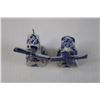 Image 3 : (4) Dutch Ceramic Figurines - Salt and Pepper Shaker