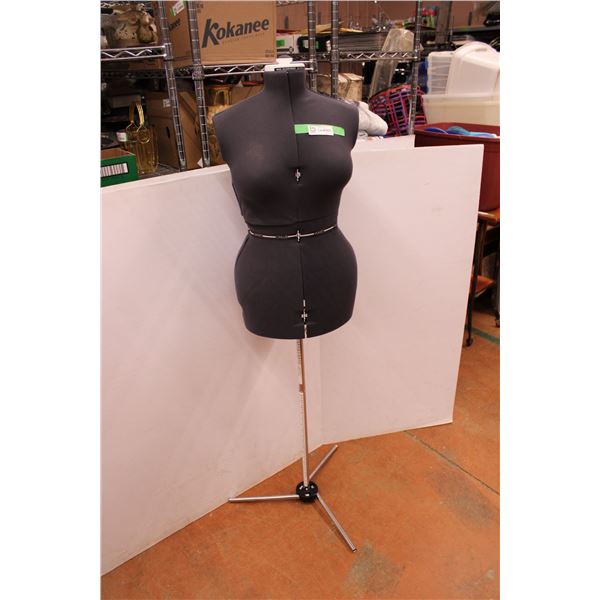 *Adjustable Sewing Mannequin