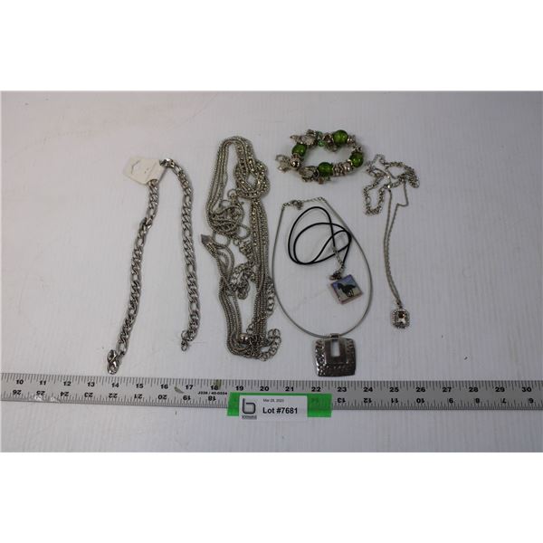 Lot of Assorted Jewelry