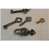 Image 3 : Vintage lock and keys
