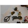 Image 4 : Assorted Small Collectibles