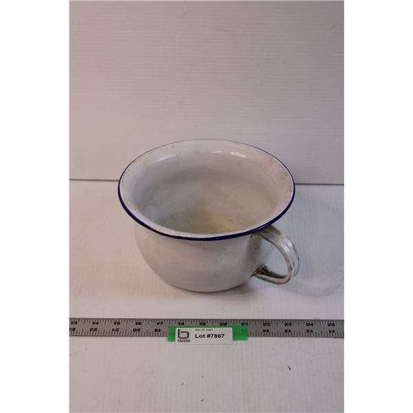 Enamel Chamber Pot