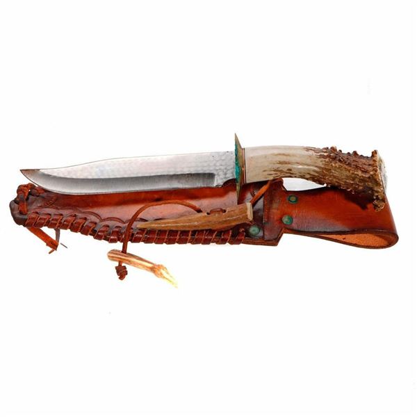 Stag-handled Hunting Knife.