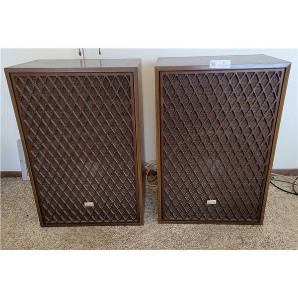A Pair Of Excellent Vintage Speakers (SP-X7700) From Sansui