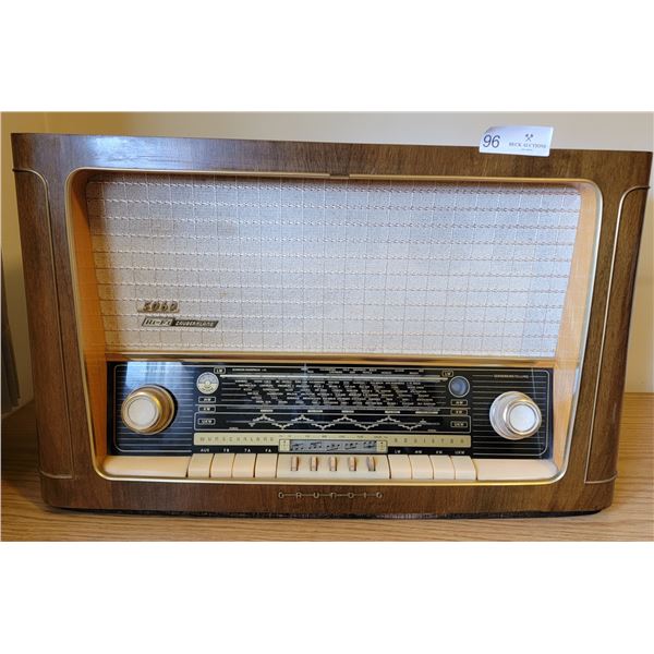 A Stunning Vintage Tube Radio By Grundig ( Type 5050 A ). Made In 1954/55
