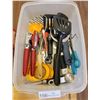 Image 3 : Kitchen Utensil Assortment