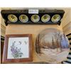 Image 2 : Decorative Plates And Adorable Dried Flower Picture